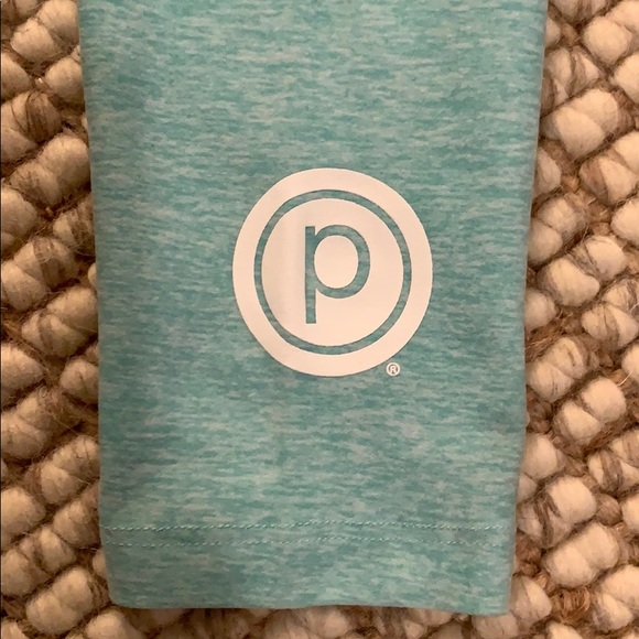 Pure Barre Beyond Yoga High Waisted Island - Picture 3 of 4